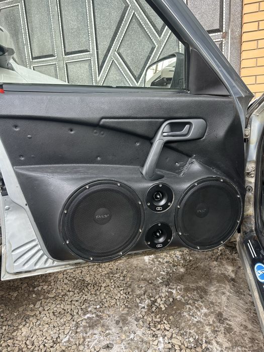 Продаю автозвук.