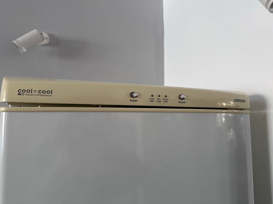 Продам холодильник Samsung