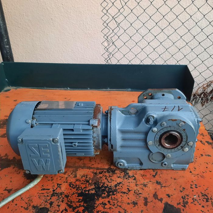 Sew motor cu reductor