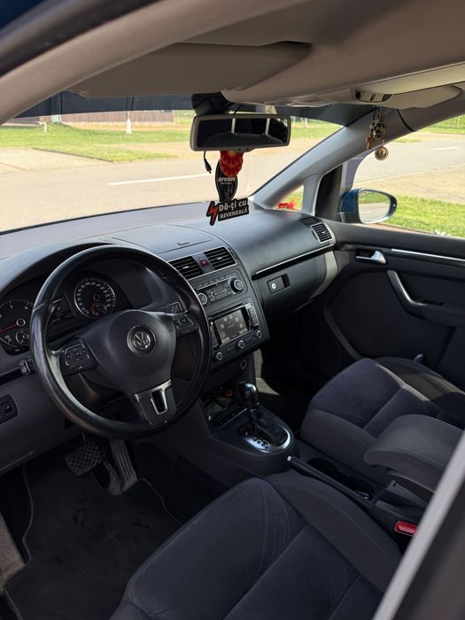 VOLKSWAGEN Touran 2012 — imagine 5