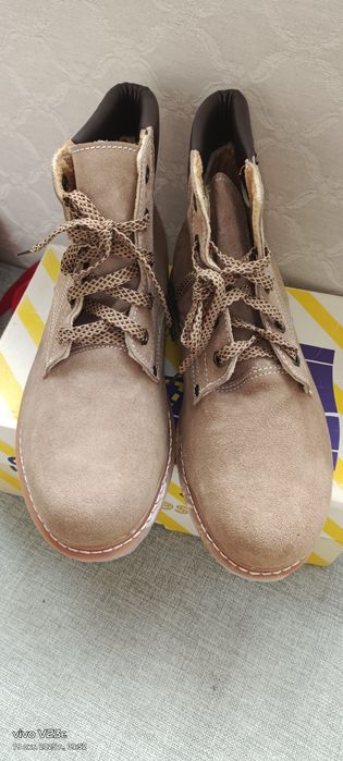 Продам навыйе ботинки