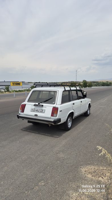 Sotiladi vaz 2104