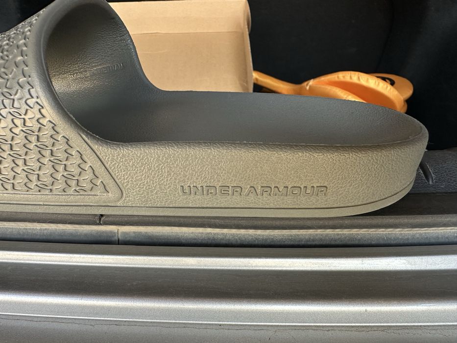 Under armour сланцы оригинал