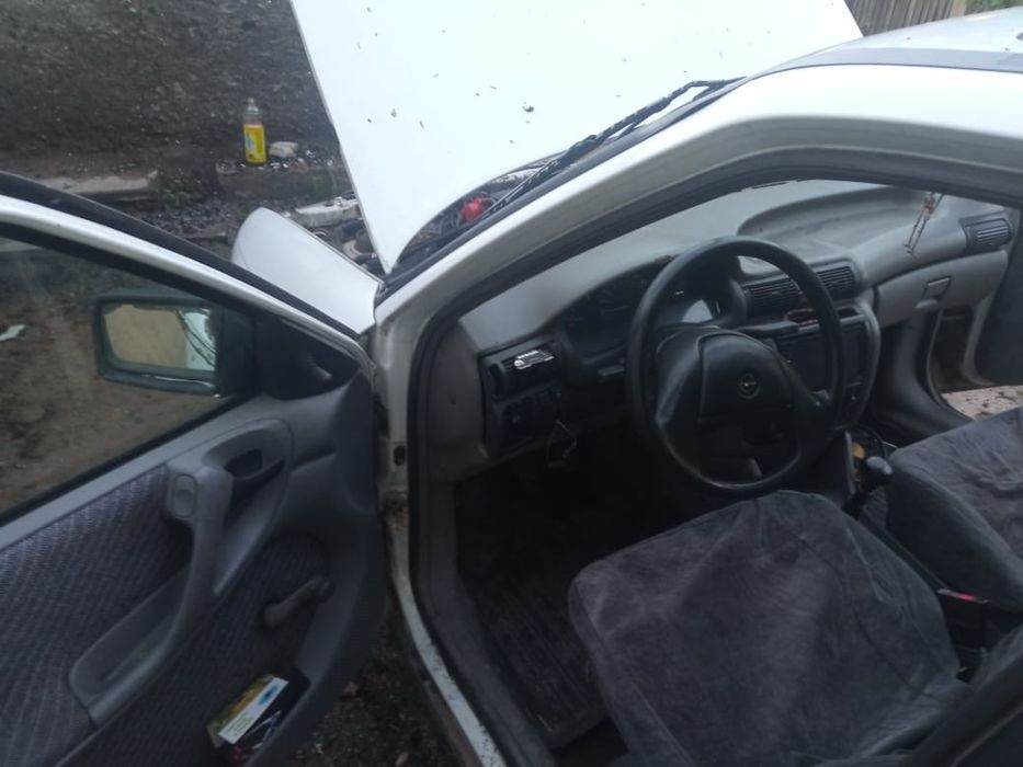 Продам Опель астра срочно