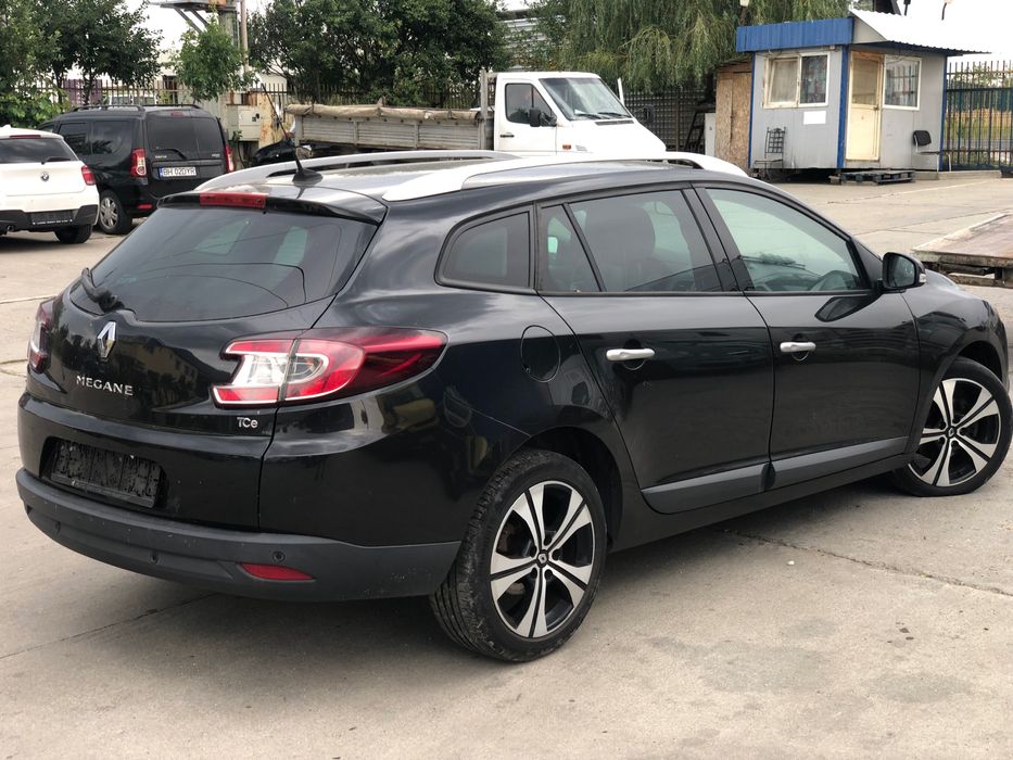 Usa Renault Megan 3 pe negru