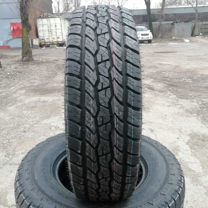 Всесезонные шины 235/75/15 Triangle TR292 (109S)