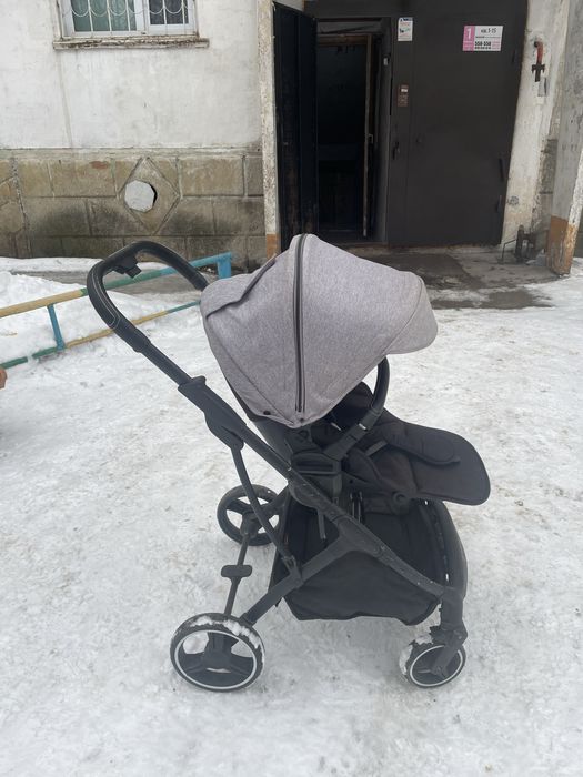 Продам коляску б/у