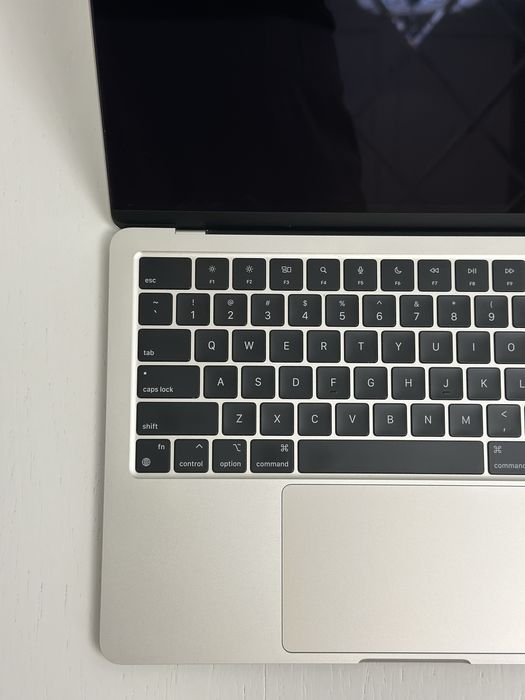 Macbook Air m2 8/512