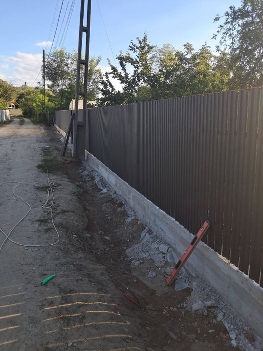 Garduri din sipca metalica, panou stil jaluzele, tabla,plasa bordurata