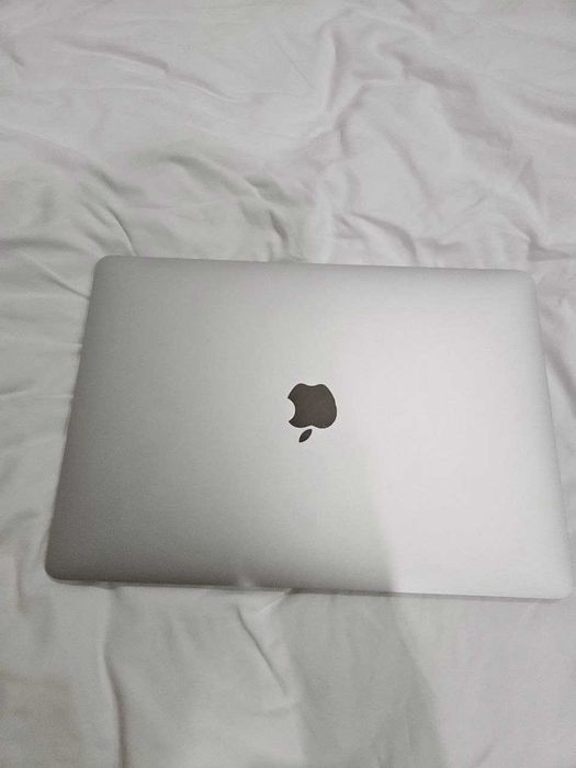 Macbook pro m1 98% 256 gb sotiladi yangi