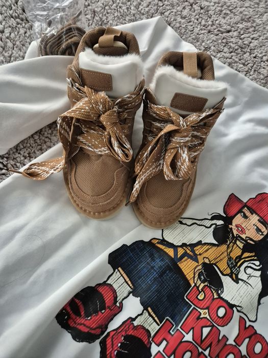 Incaltari marimea 39