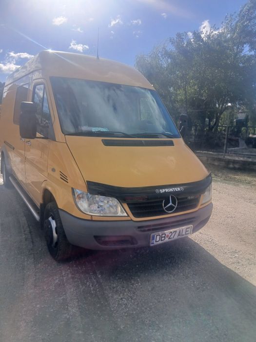 Vând Mercedes sprinter