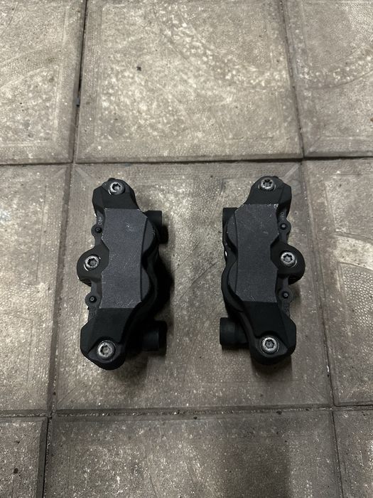 Спирачни аарати, маркучи и помпа SUZUKI