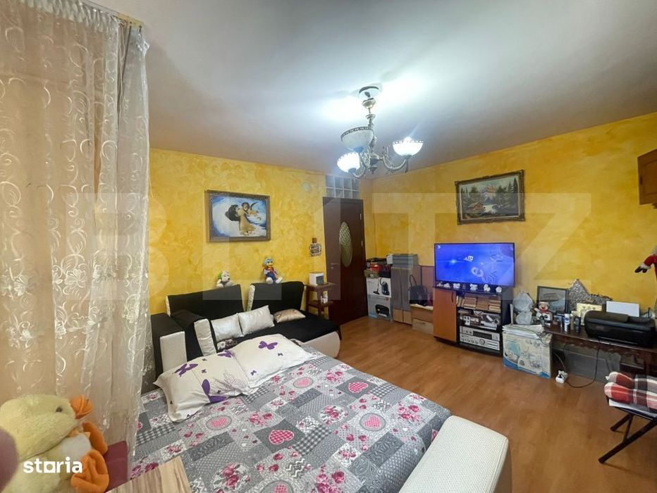 Apartament 3 camere, 78 mp, zona Pelendava