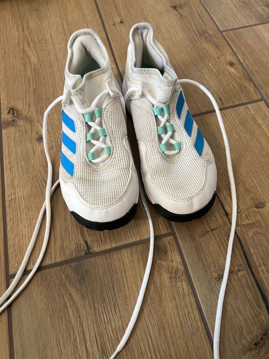 Adidas маратонки 35 номер