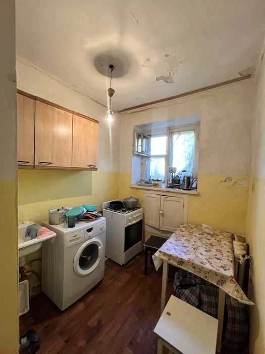 Продам 1 ком кв 30 м2 в районе 3 школв