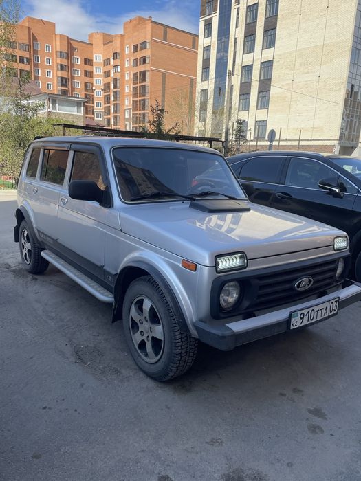 Продам нива 5 дверная