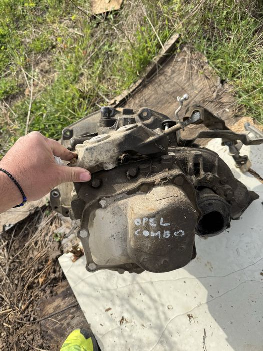 Скорости за опел комбо