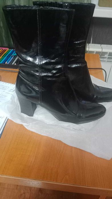 Стильные лакированные ботильоны Basconi