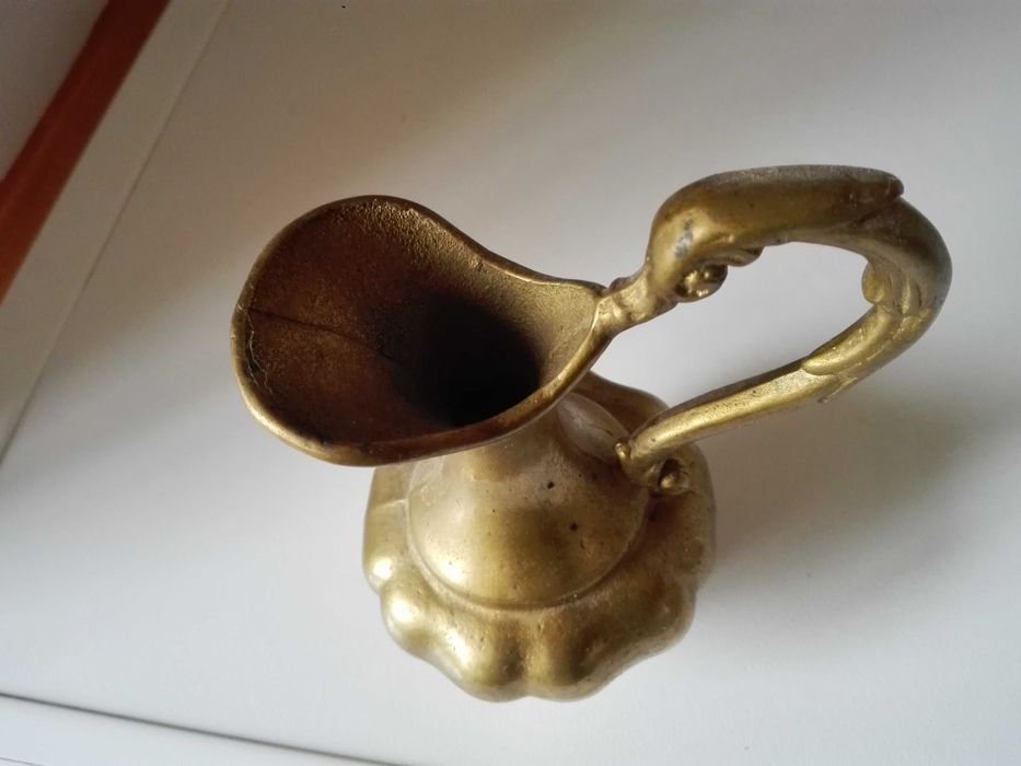 Съдове от цветен метал.