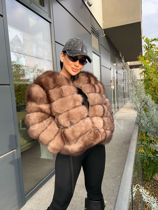 Blana noua  2 in 1 ciocolatie, se face si vesta