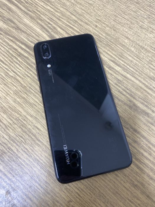 Хуавей Р20/128. Смарт часы giro watch.