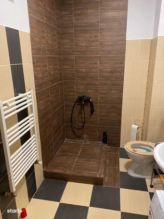 Apartament cu 3 camere, 56 mp, parcare, zona Terra