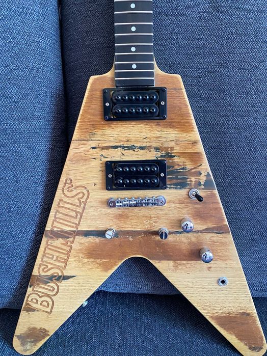 Електрическа китара Bushmills Flying V