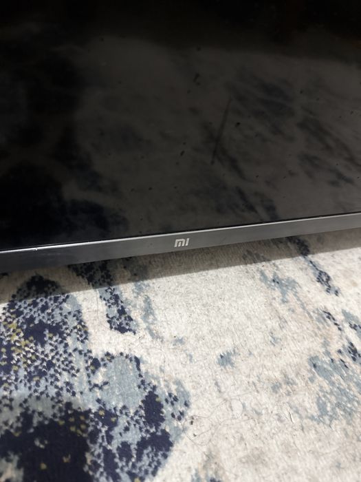 Телевизор MI хорошый но дисплей сломан