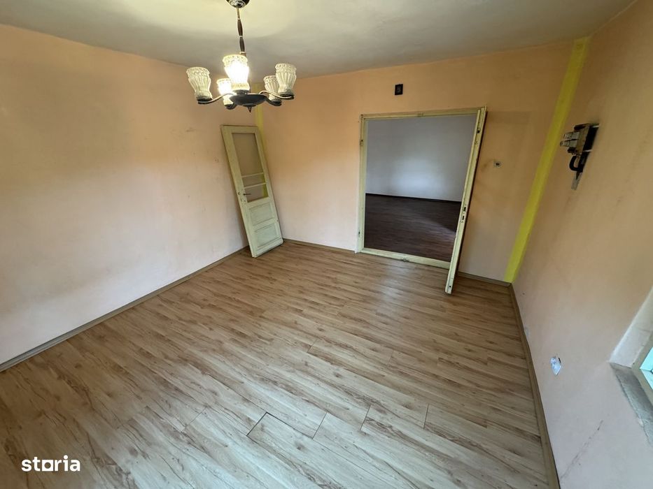 Rahova, Sector 5, Casa individuala 4 Camere plus dependinte.
