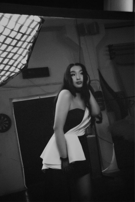 Платье черно белый