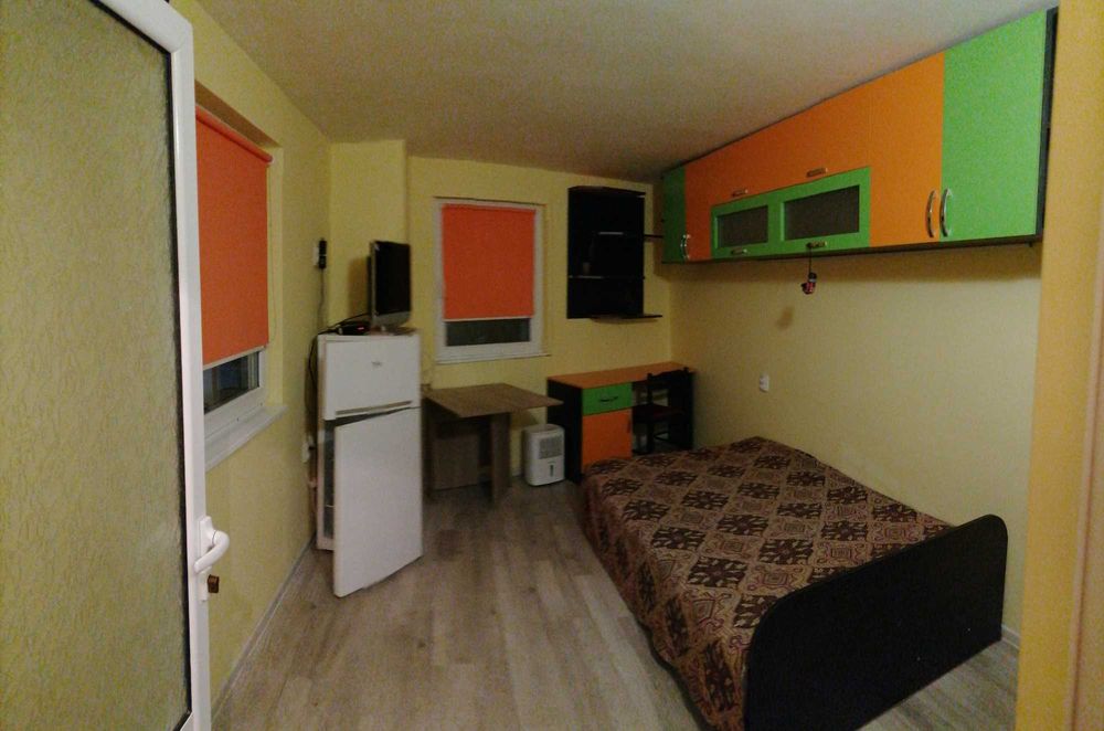 Дава се под наем  в Плевен, 9-ти квартал - 20 кв.м за 153 € - Снимка #4