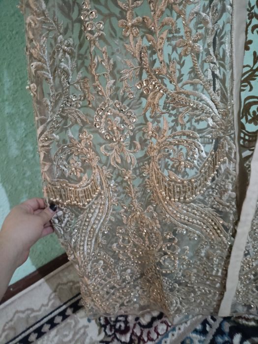 Sotiladi — bejoviy gipyur abaya

Juda chiroyli va bejoviy ko‘rinis