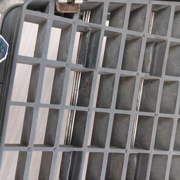 Решетка мерседес 124 ешка оригинал