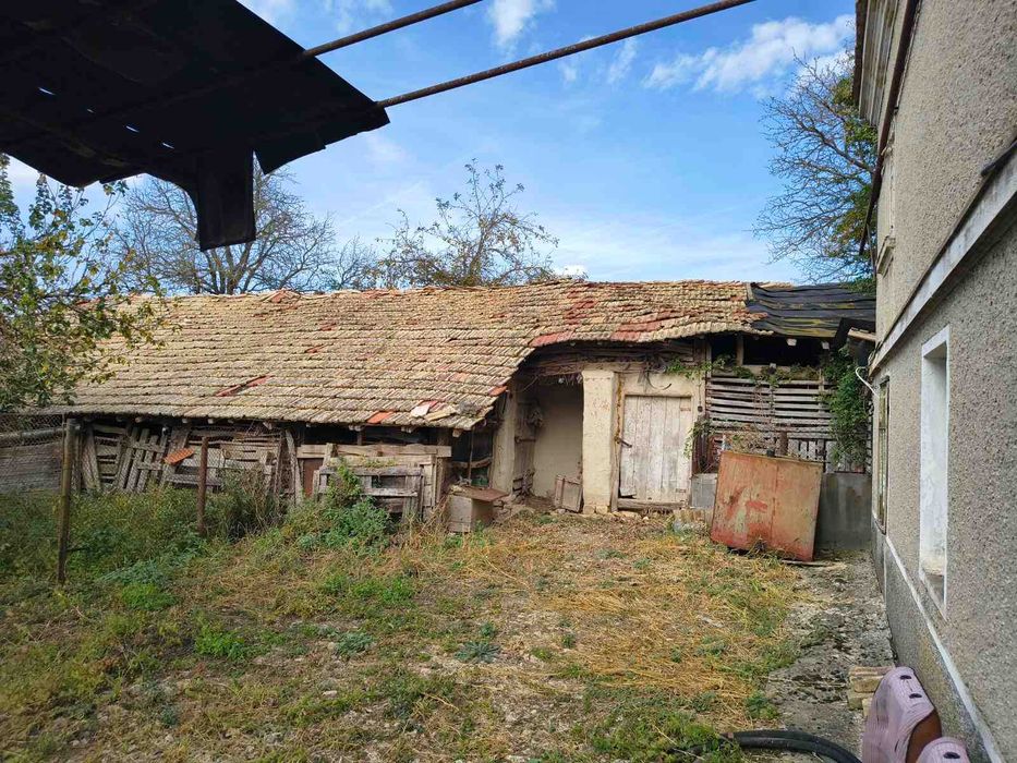 Продава се Къща в Нови пазар - 100 кв.м за 400 €/кв.м - Снимка #12