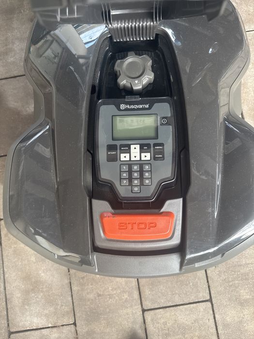 Robot tuns iarba Husqvarna 310 Mark II