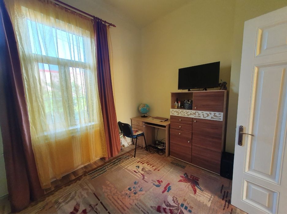 Inchiriez casă 3 camere în zonă centrală în Ploiești!