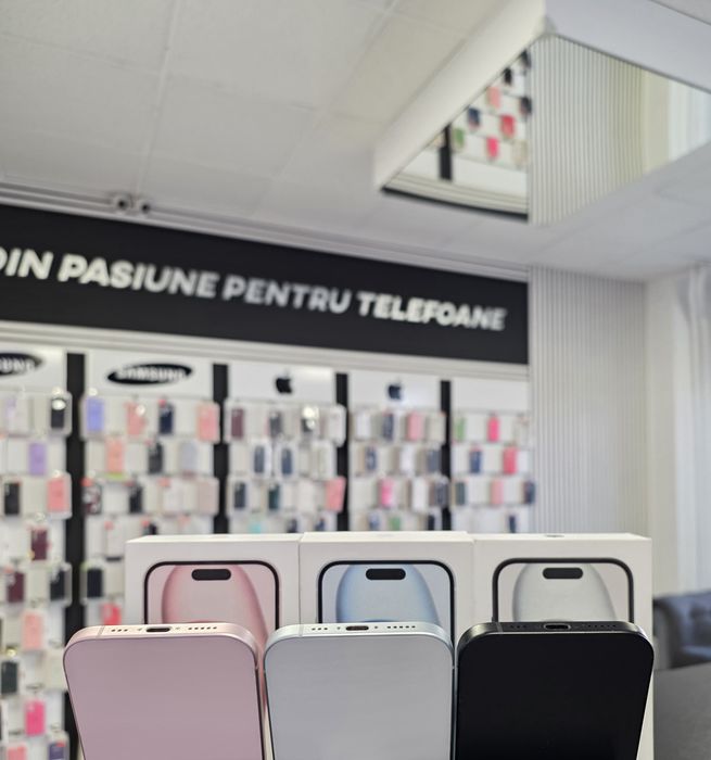 Iphone 15 / Pink/Black/Blue / DeluxGSM