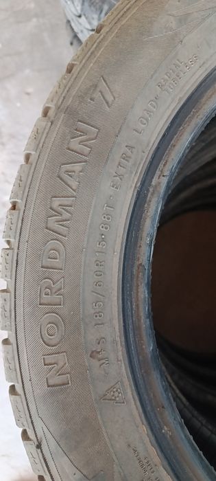 Продам шины на 15. Зима. 185*60.