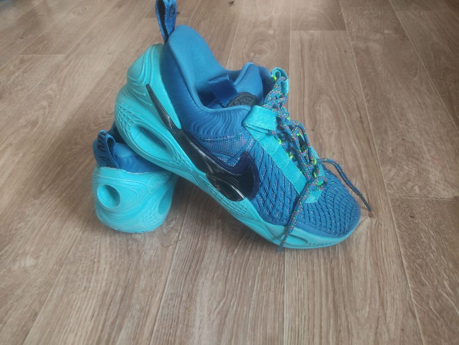 Nike Cosmic Unity