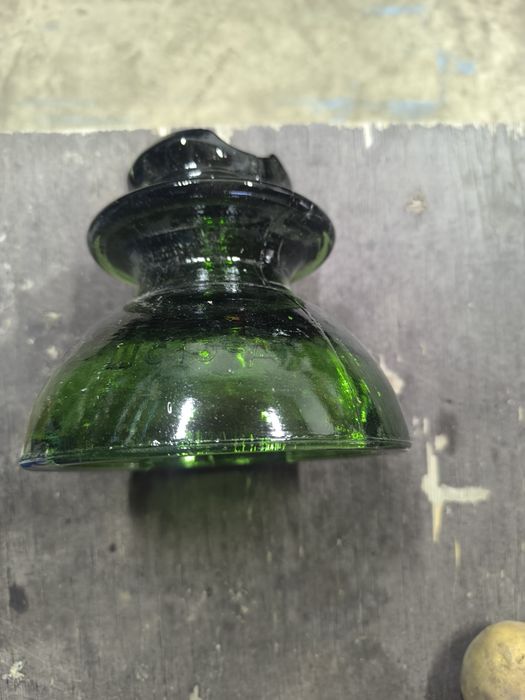 Продам изоляторы