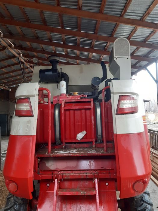 Комбайн Lovol продам