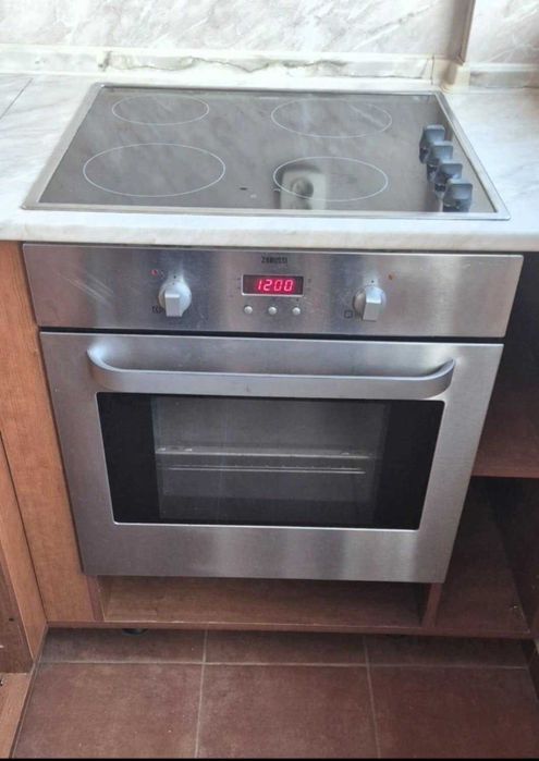 фурна за вграждане zanussi zob471x + плот за вграждане zanussi zvm 64x
