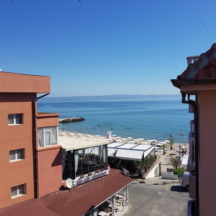 Първа линия студия в Поморие