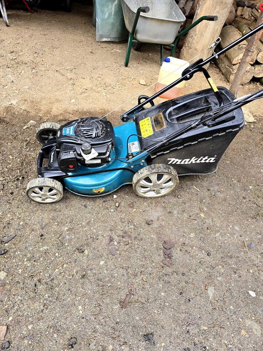 Masina tuns iarba Makita