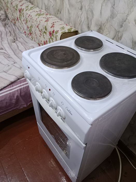 Продам электрическую плиту.