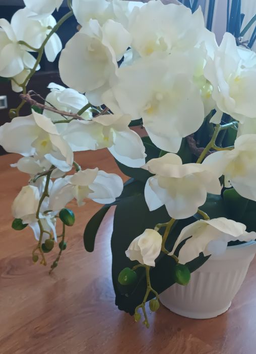 Изкуствена орхидея