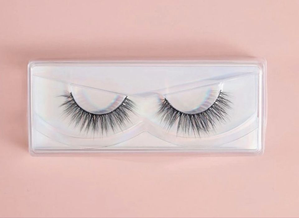 Изкуствени мигли лента