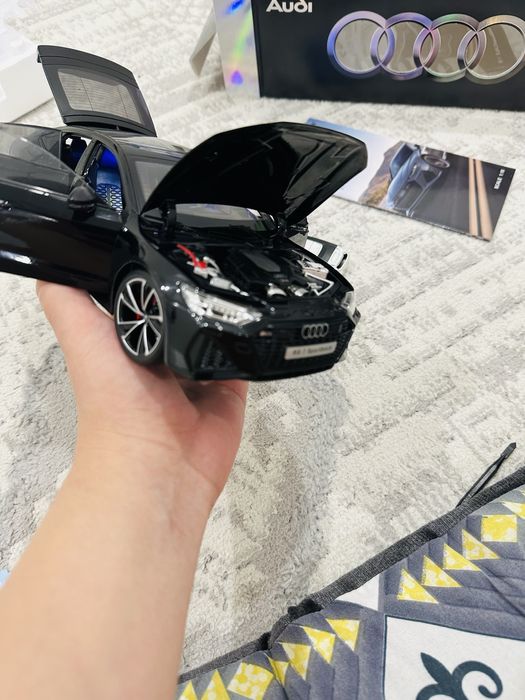 Audi rs7 масштаб 1/18