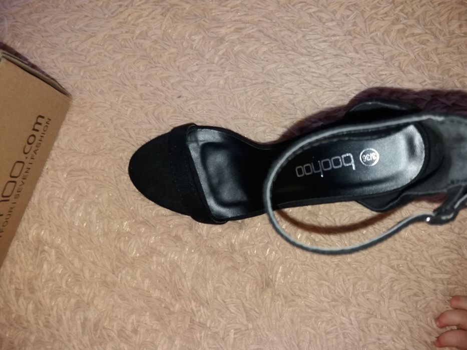 Продам туфли женские